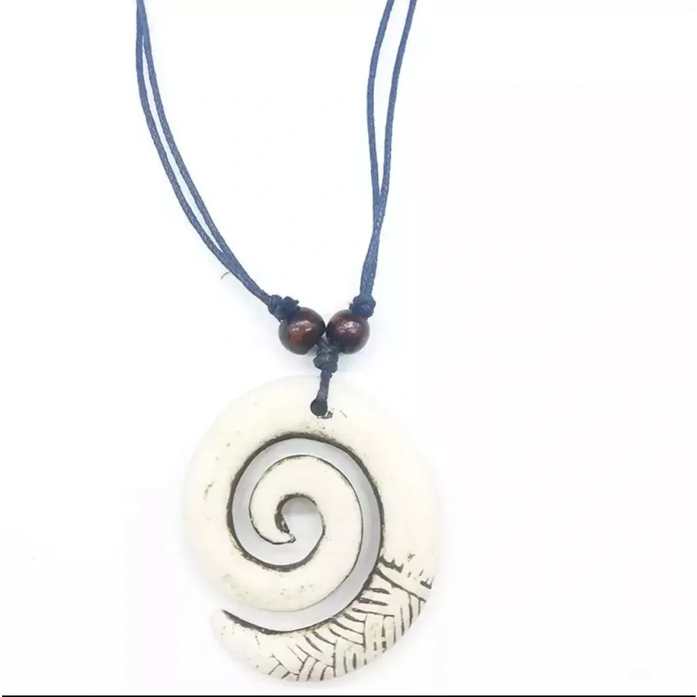 New Handmade Boho Hawaiian Tribal Engraved Spiral Helix Hook Pendant Necklace